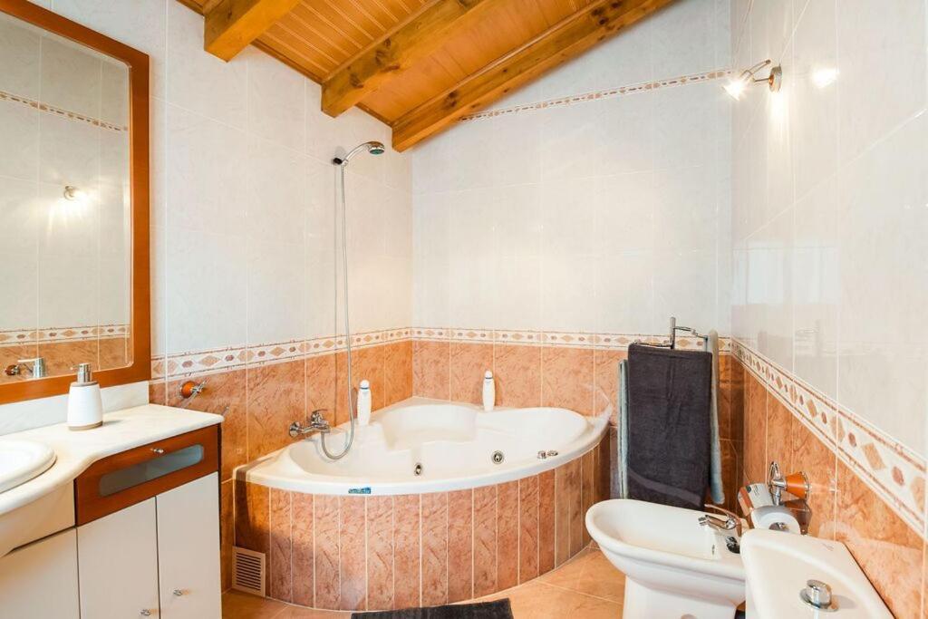 Villa Magnifica Casa Con Jardin, Bbq E Hidromasaje à Leitza  Extérieur photo